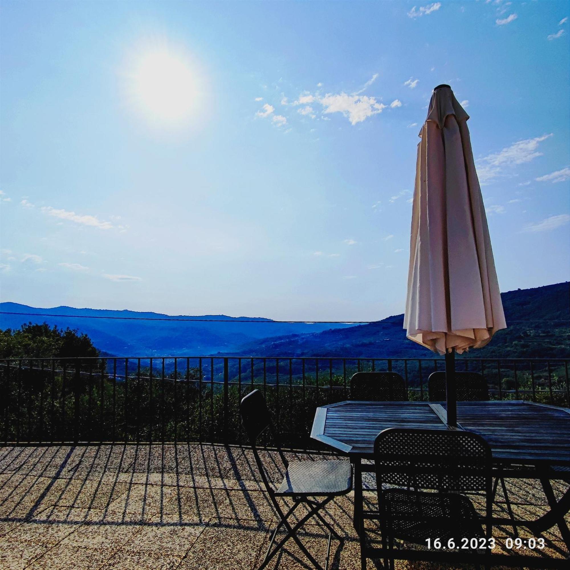 Villa Berio Due - Tuija Villa Viani ภายนอก รูปภาพ